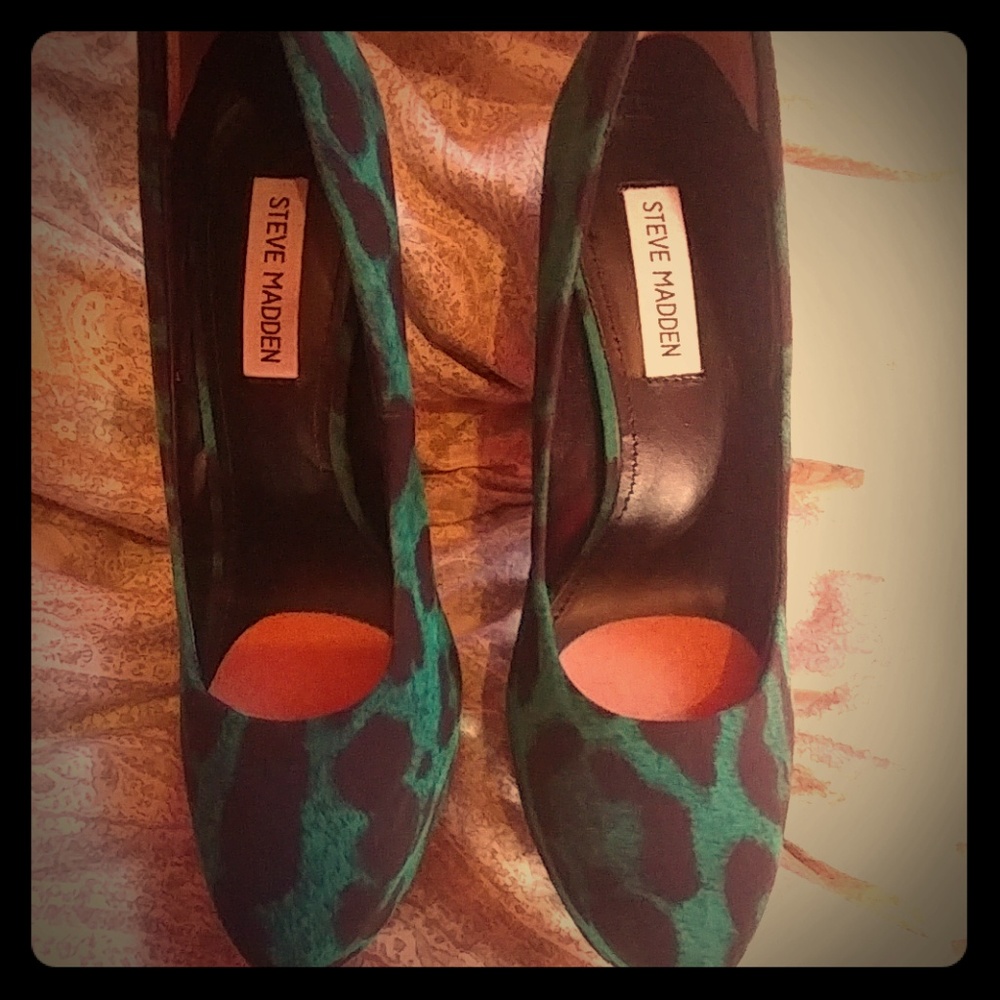 New Green Leopard print platform pumps
